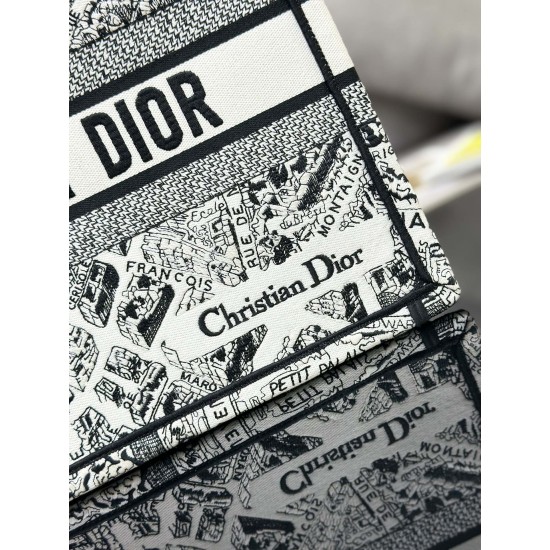 Tote book
