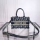 Tote book