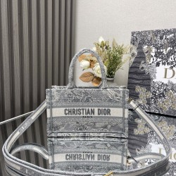 Tote book