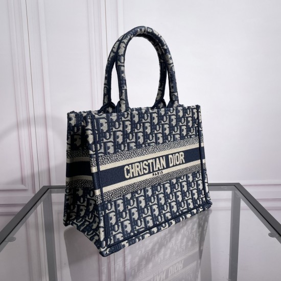 Tote book