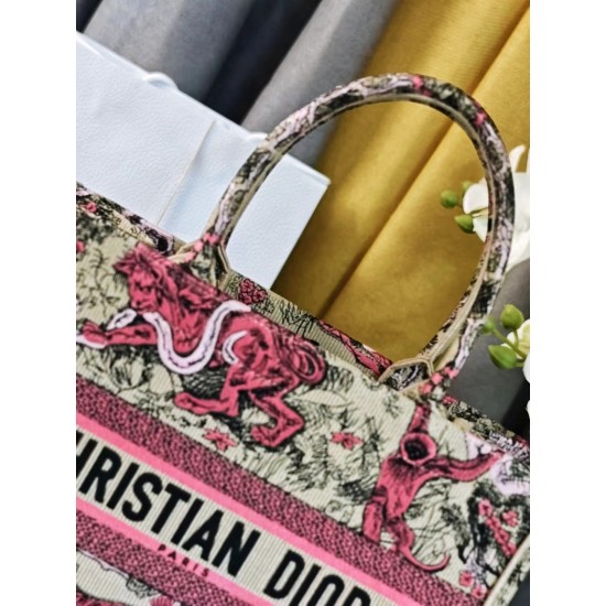 Tote book