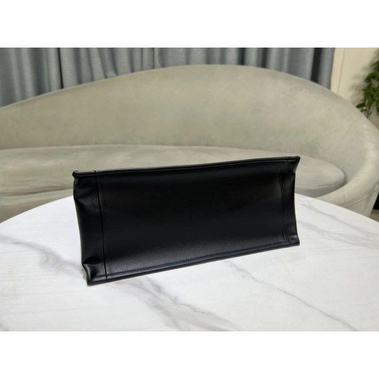Tote book