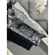 Tote book