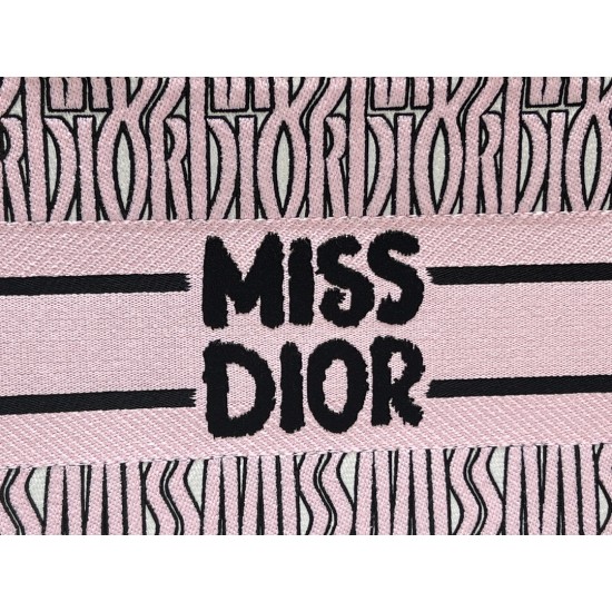 Tote book