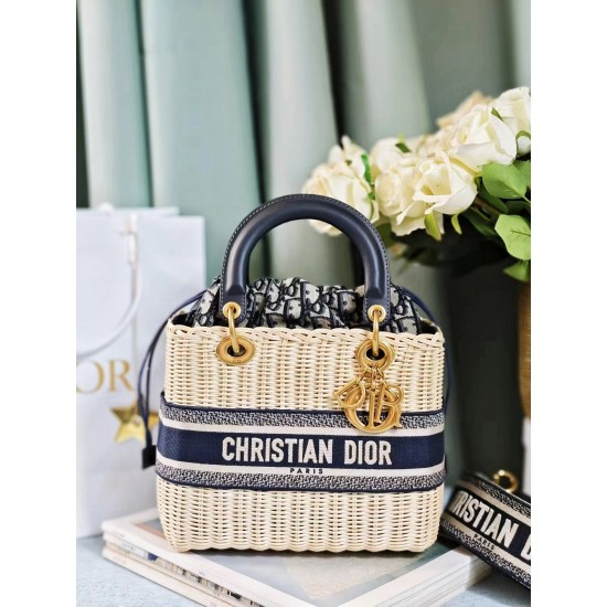 Tote book