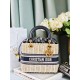 Tote book