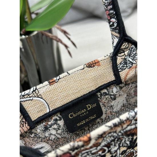Tote book
