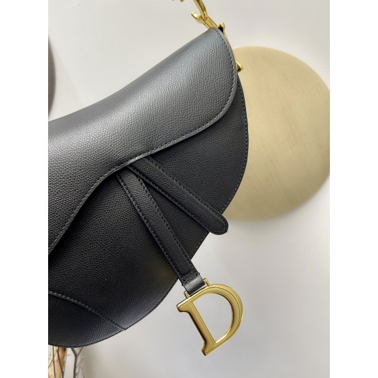 Saddle