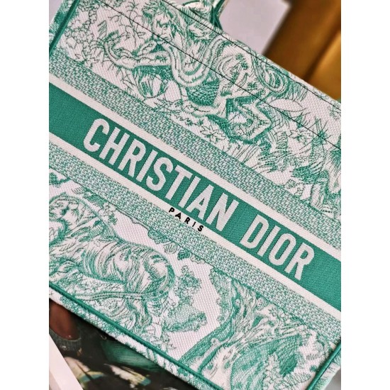 Tote book