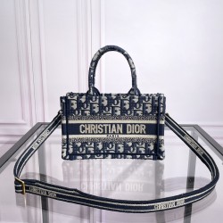 Tote book