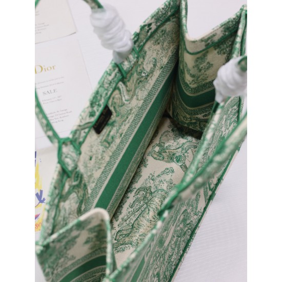 Tote book Tote book