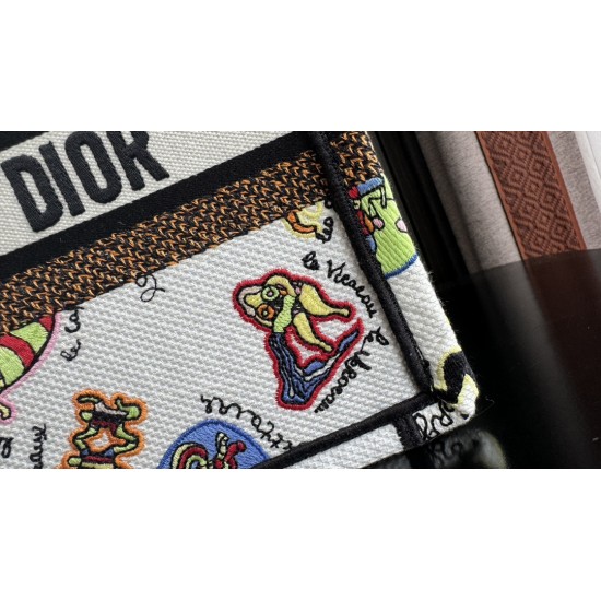 Tote book