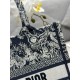 Tote book