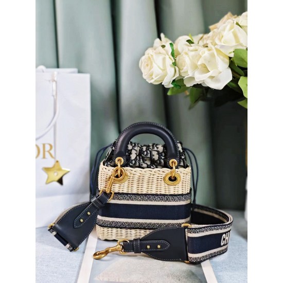 Tote book