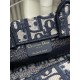 Tote book Tote book