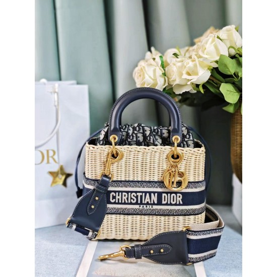 Tote book