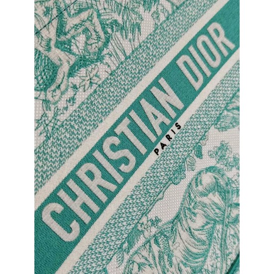 Tote book