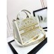 Tote book