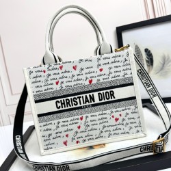 Tote book