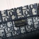 Tote book
