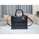 Tote book