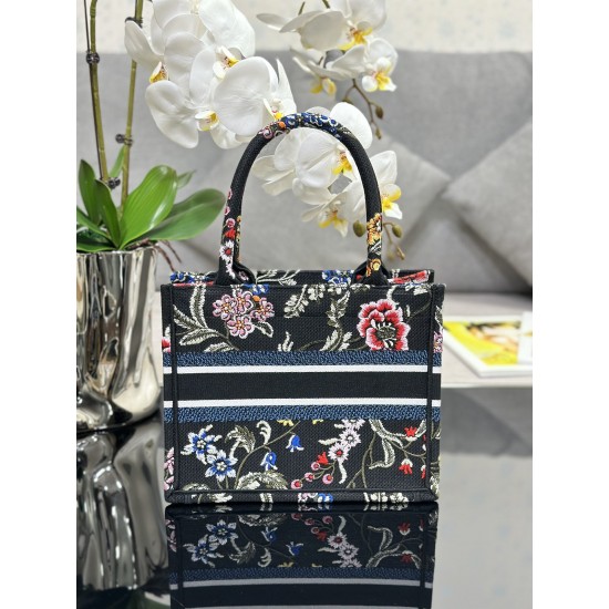 Tote book