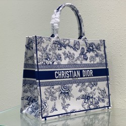 Tote book