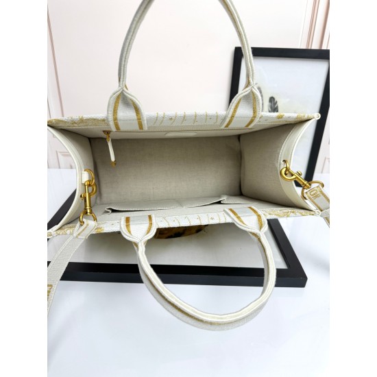 Tote book