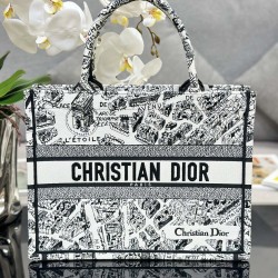 Tote book