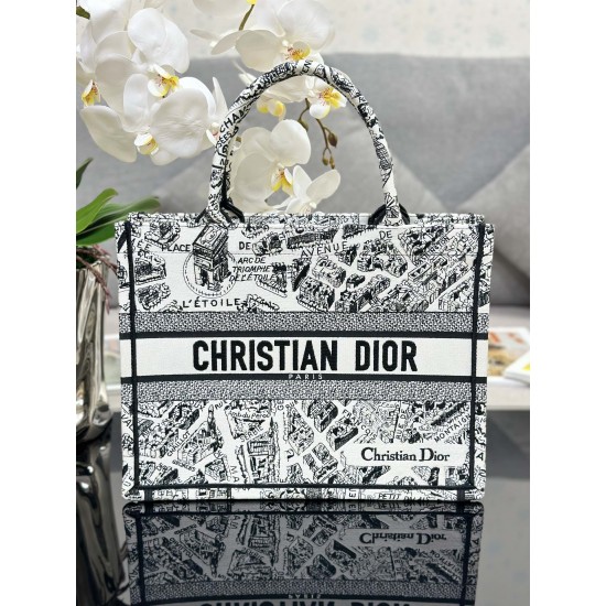 Tote book
