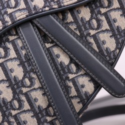 Saddle