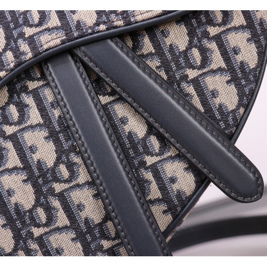 Saddle