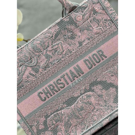 Tote book