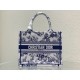 Tote book
