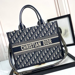 Tote book