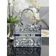 Tote book