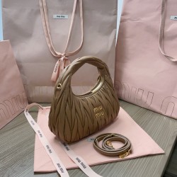 Wander Handbag