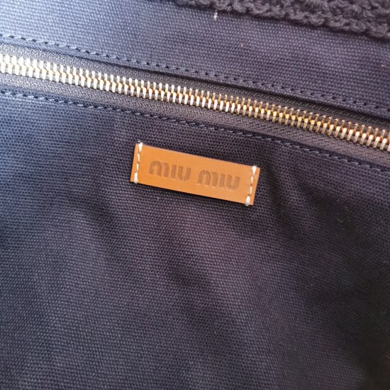 tote