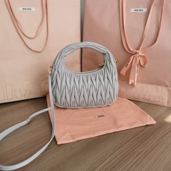 Wander Handbag