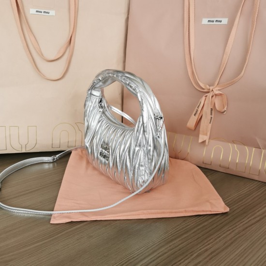 Wander Handbag