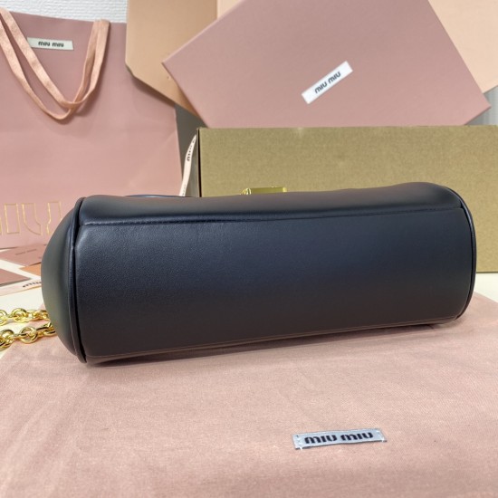 Baguette Chain Bag