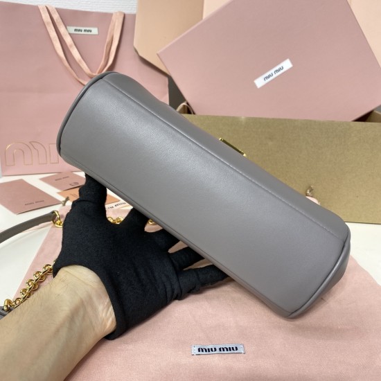 Baguette Chain Bag