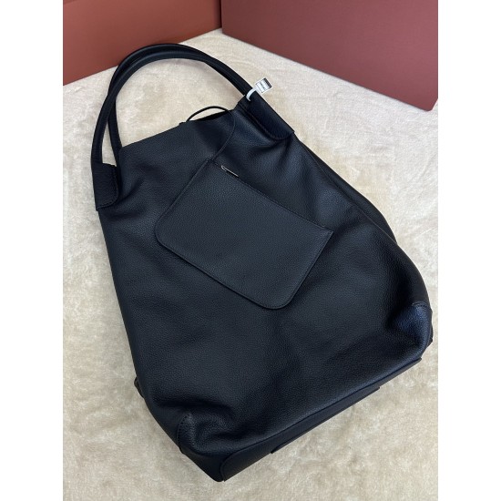 Bale Hobo Oversized Bucket Bag