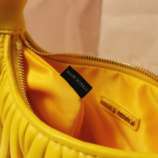 Wander Handbag