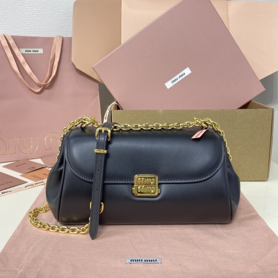 Baguette Chain Bag