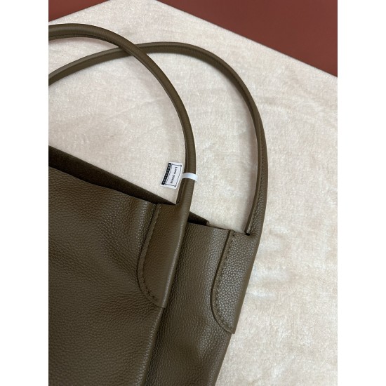 Bale Hobo Oversized Bucket Bag