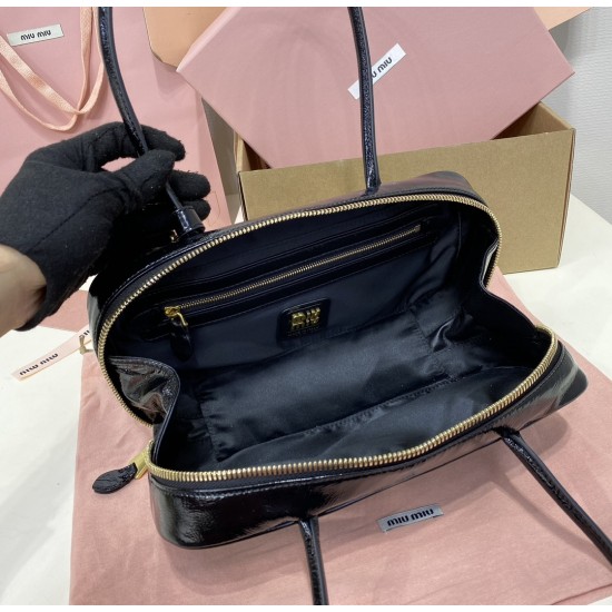 Beau Handbags