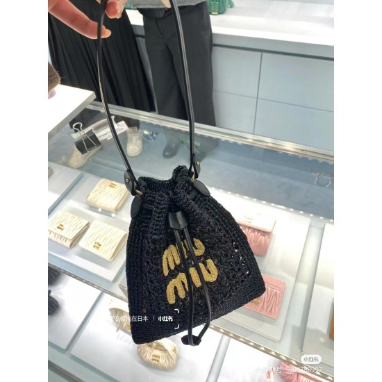 knitted bag