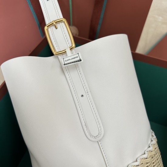 Cedar Bamboo Bucket Bag
