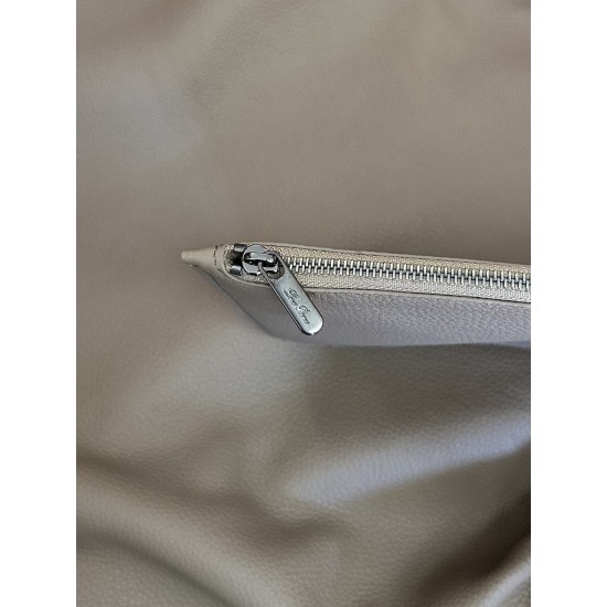 Bale Hobo Oversized Bucket Bag